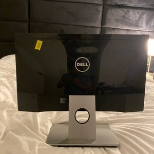 Dell SE2216H Black 22-Inch Screen LED Lit Monitor